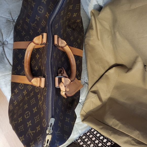 Authentic Louis Vuitton monogram keepall 45 - Picture 4 of 7